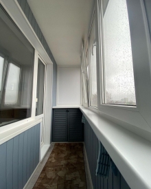 Индивидуальная отделка балкона в Красногорске фото
